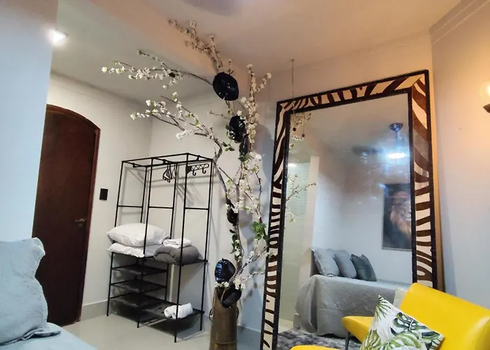 Casa Colonial Com Suites E Quartos Privativos - Hospedagem Residencial
