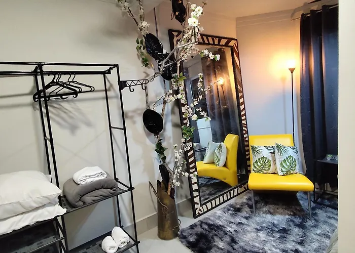 Casa Colonial Com Suites E Quartos Privativos - Hospedagem Residencial