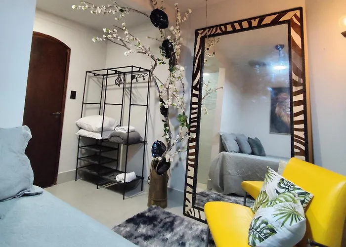 Casa Colonial Com Suites E Quartos Privativos - Hospedagem Residencial