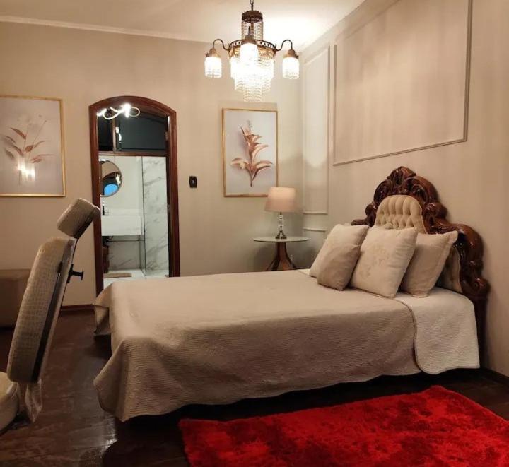 Casa Colonial Com E Quartos Privativos - Residencial *