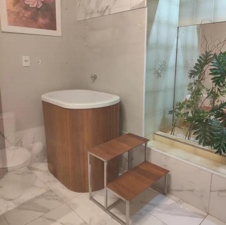 Casa Colonial Com E Quartos Privativos - Residencial