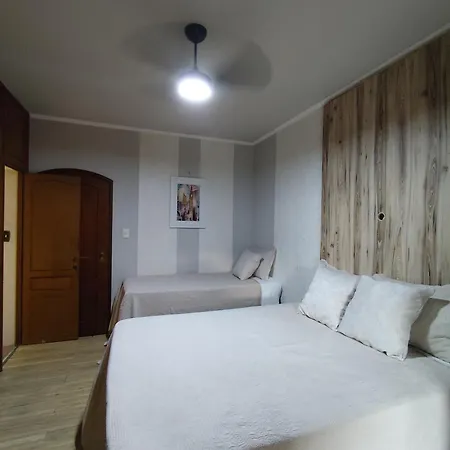 Casa Colonial Com Suites E Quartos Privativos - Hospedagem Residencial Rio Claro  Exterior photo