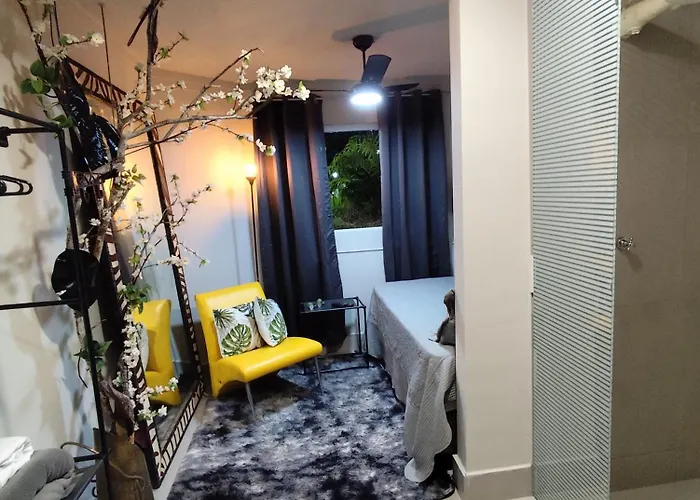 Casa Colonial Com Suites E Quartos Privativos - Hospedagem Residencial