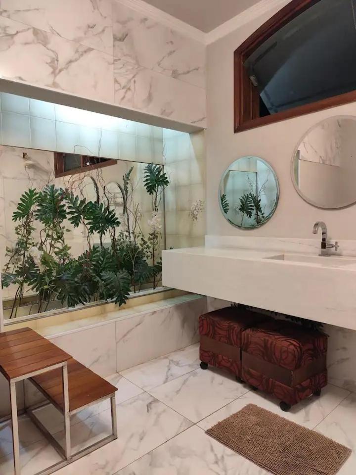 Casa Colonial Com E Quartos Privativos - Residencial Homestay