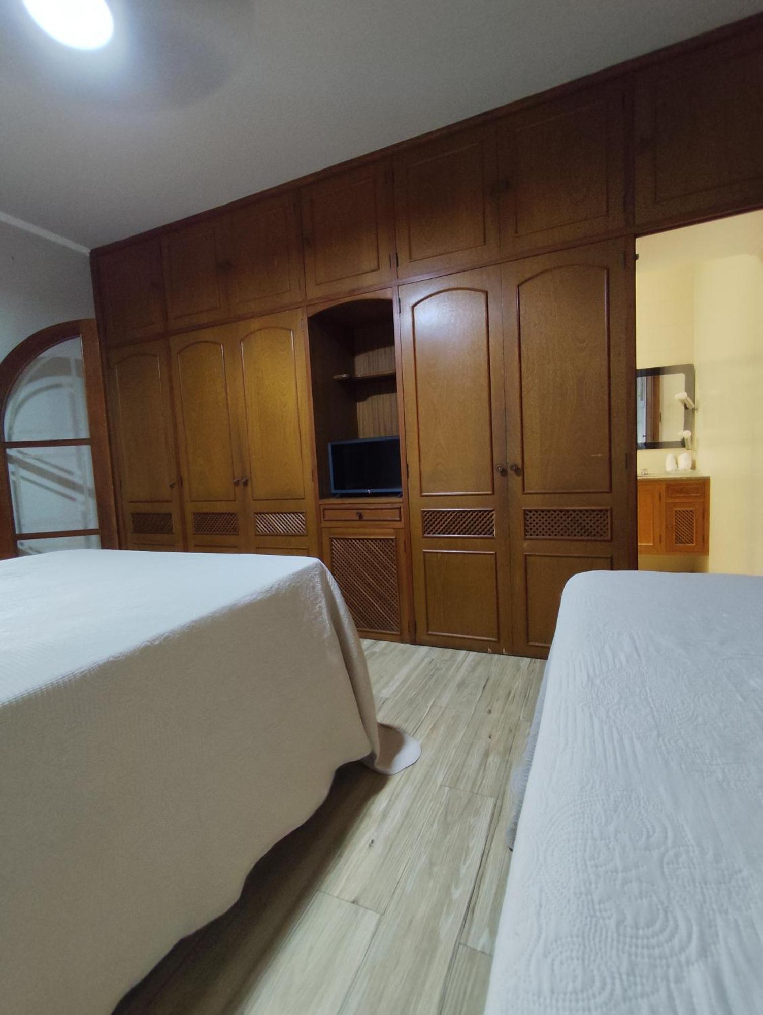 Homestay Casa Colonial Com E Quartos Privativos - Residencial