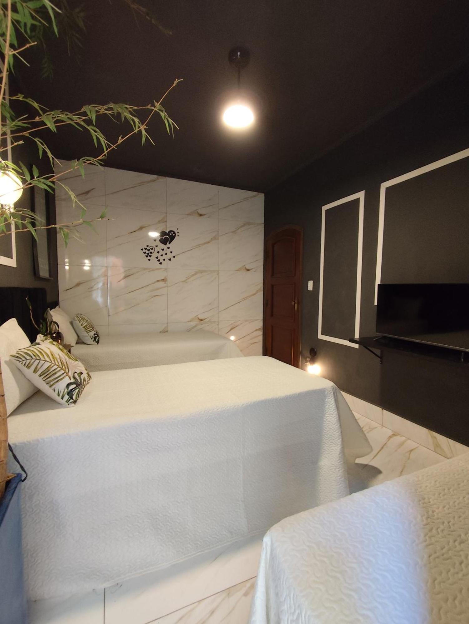 Homestay Casa Colonial Com E Quartos Privativos - Residencial *